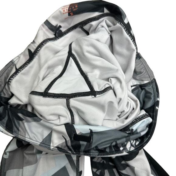 Sweaty Betty Contour Workout Leggings Bamboo Shadow Midrise Size Large Short - Picture 5 of 13